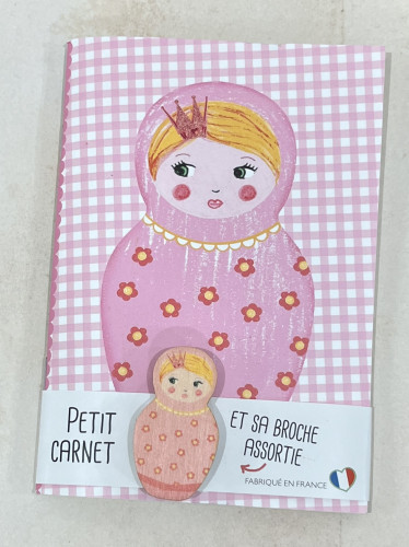 Petit carnet Matriochka rose et sa broche poupée